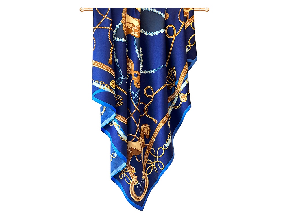 Платок «Конный клуб» — изображение 3